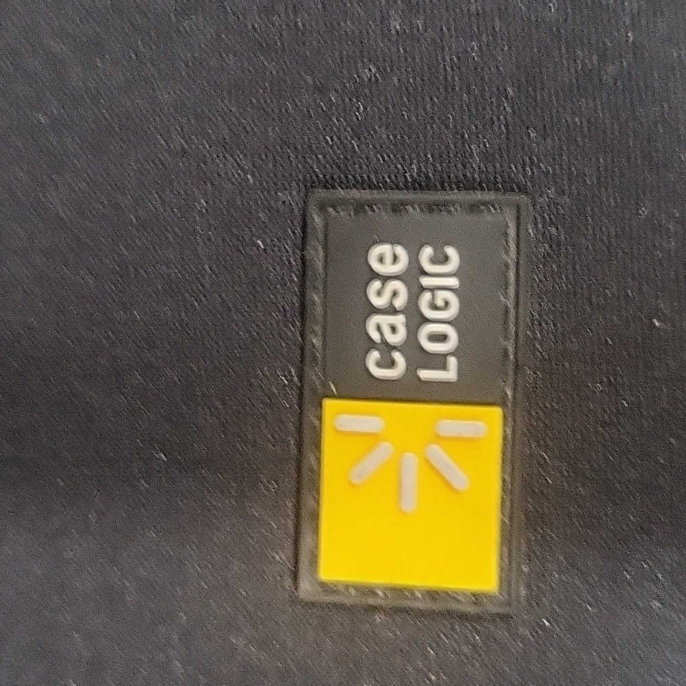 Case Logic Solid Black Nylon Padded Computer Bag … - image 2